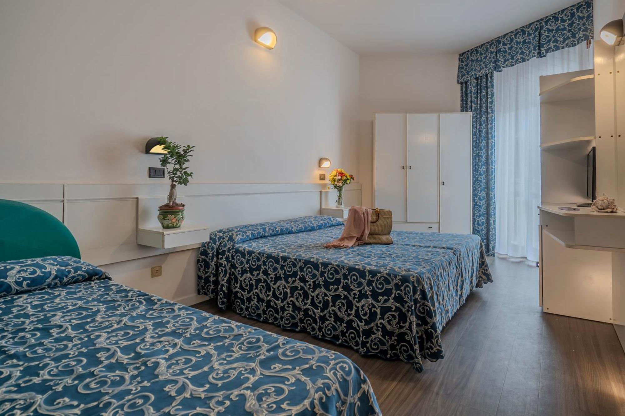 Hotel 2000 Rimini Luaran gambar