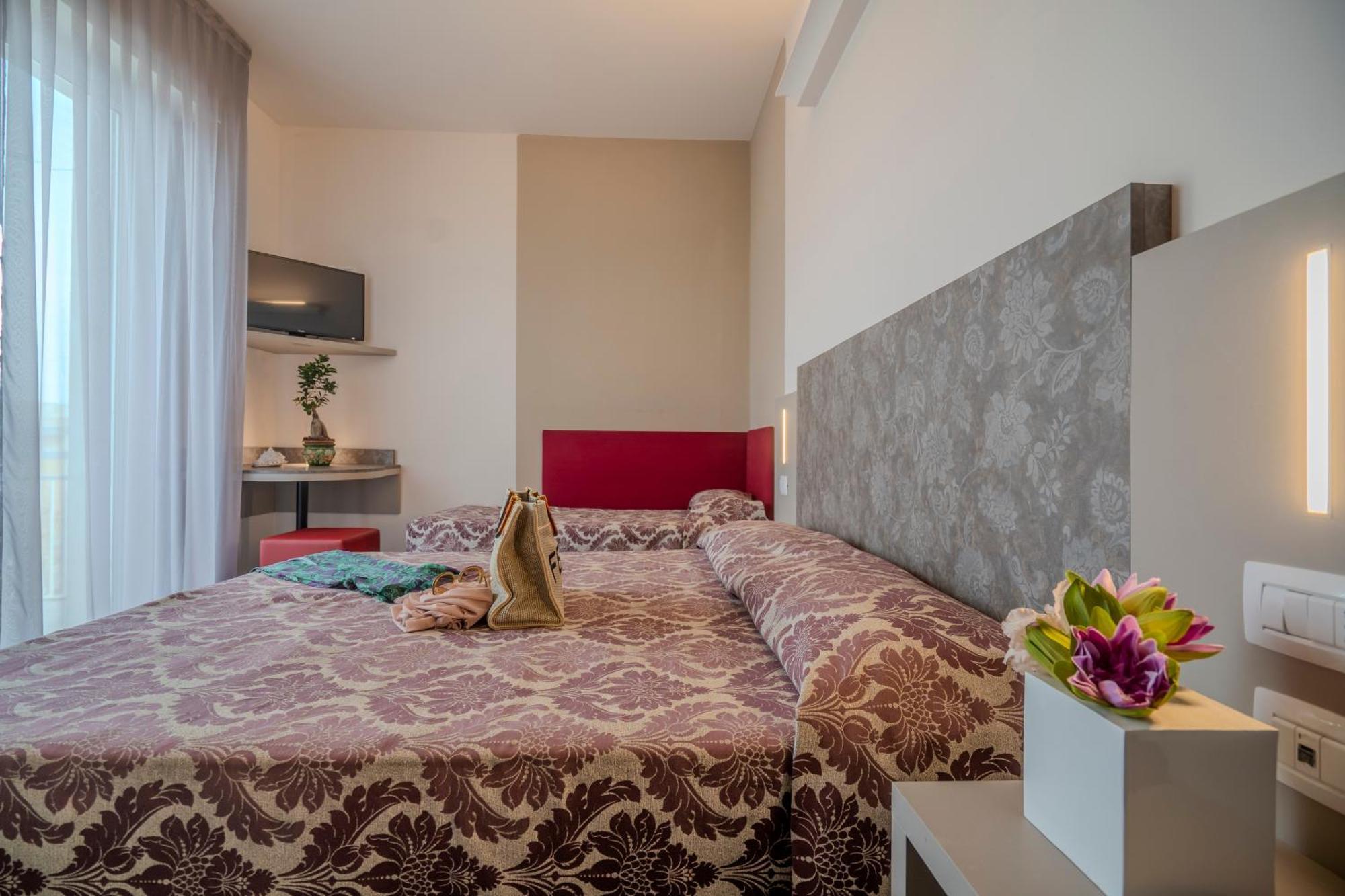 Hotel 2000 Rimini Luaran gambar
