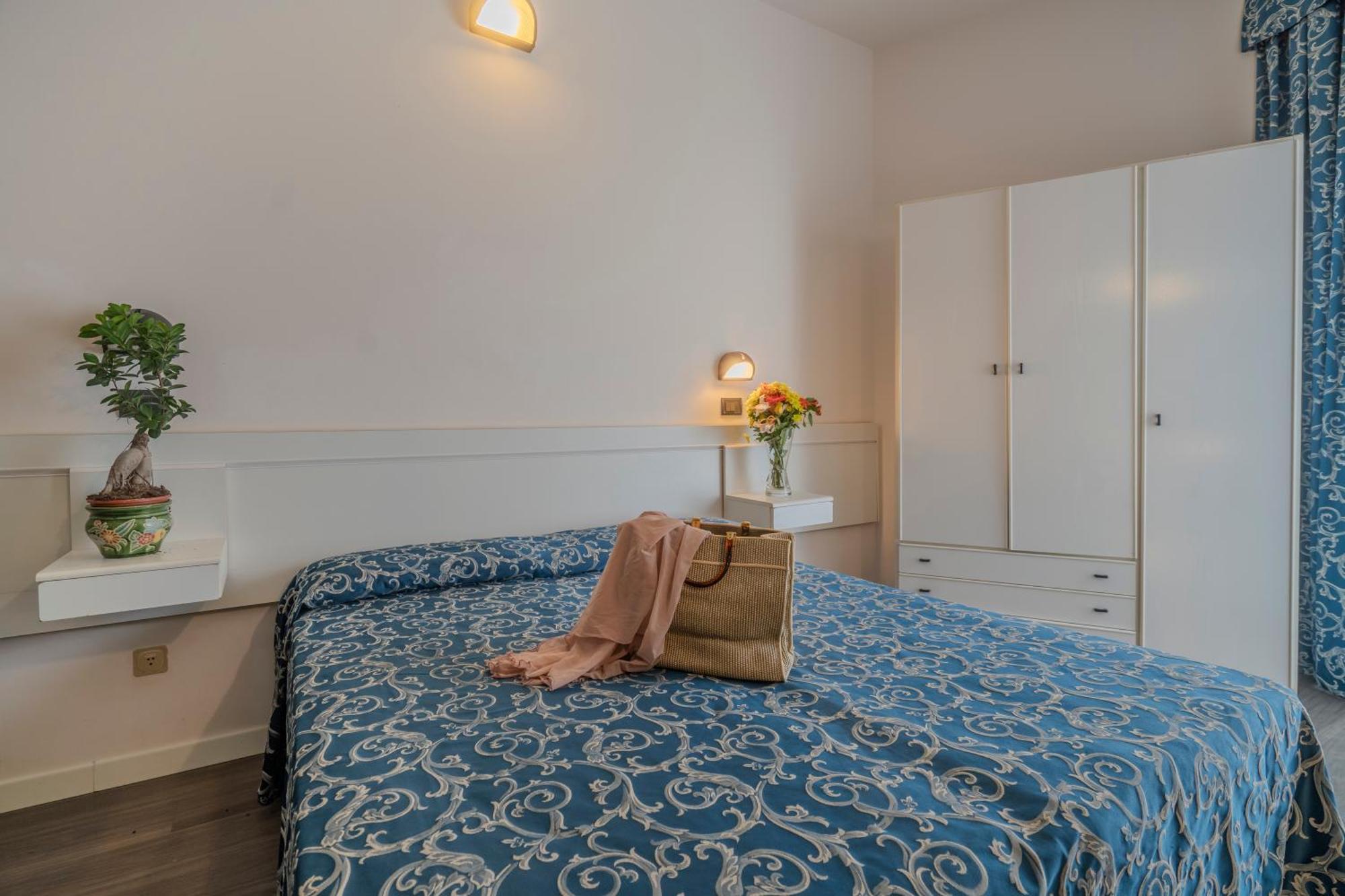 Hotel 2000 Rimini Luaran gambar