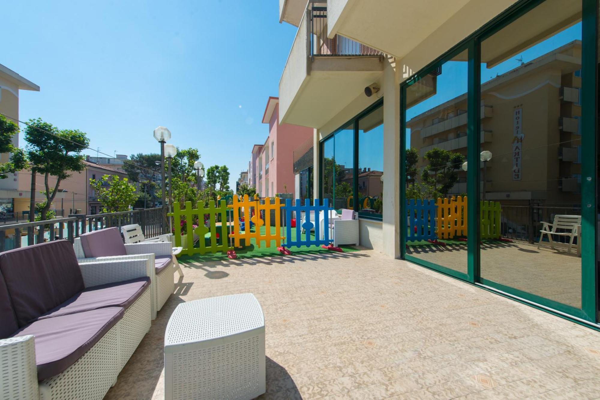 Hotel 2000 Rimini Luaran gambar