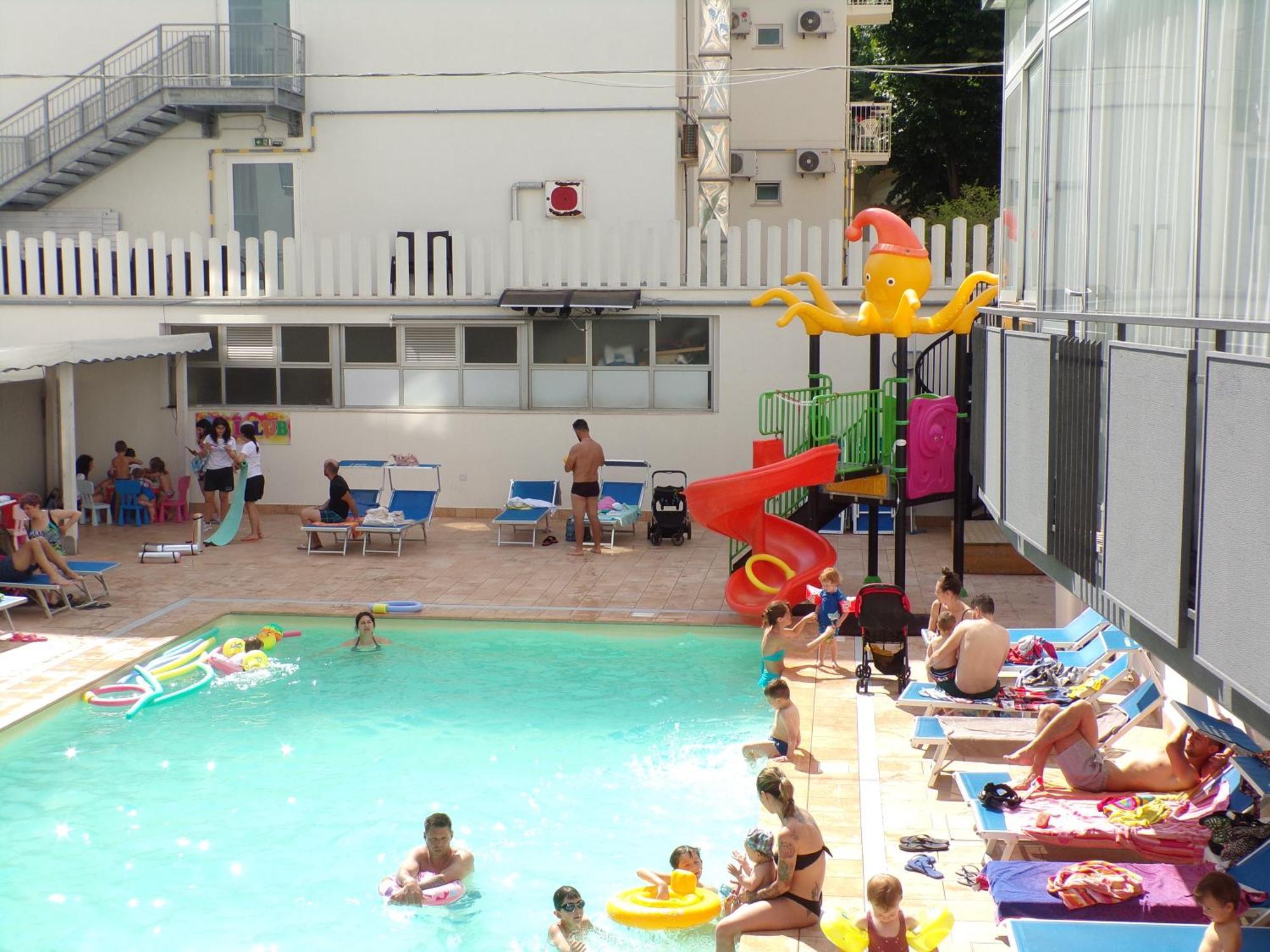 Hotel 2000 Rimini Luaran gambar