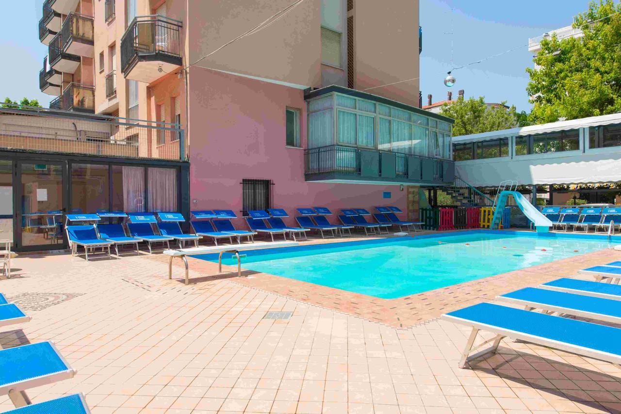 Hotel 2000 Rimini Luaran gambar