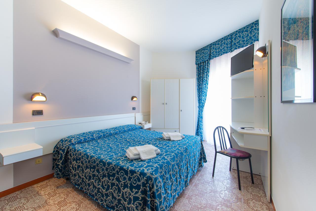 Hotel 2000 Rimini Bilik gambar