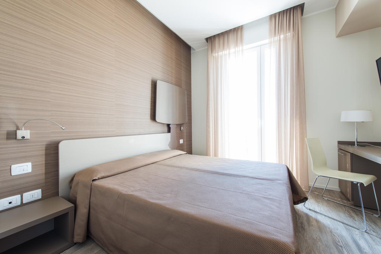 Hotel 2000 Rimini Luaran gambar