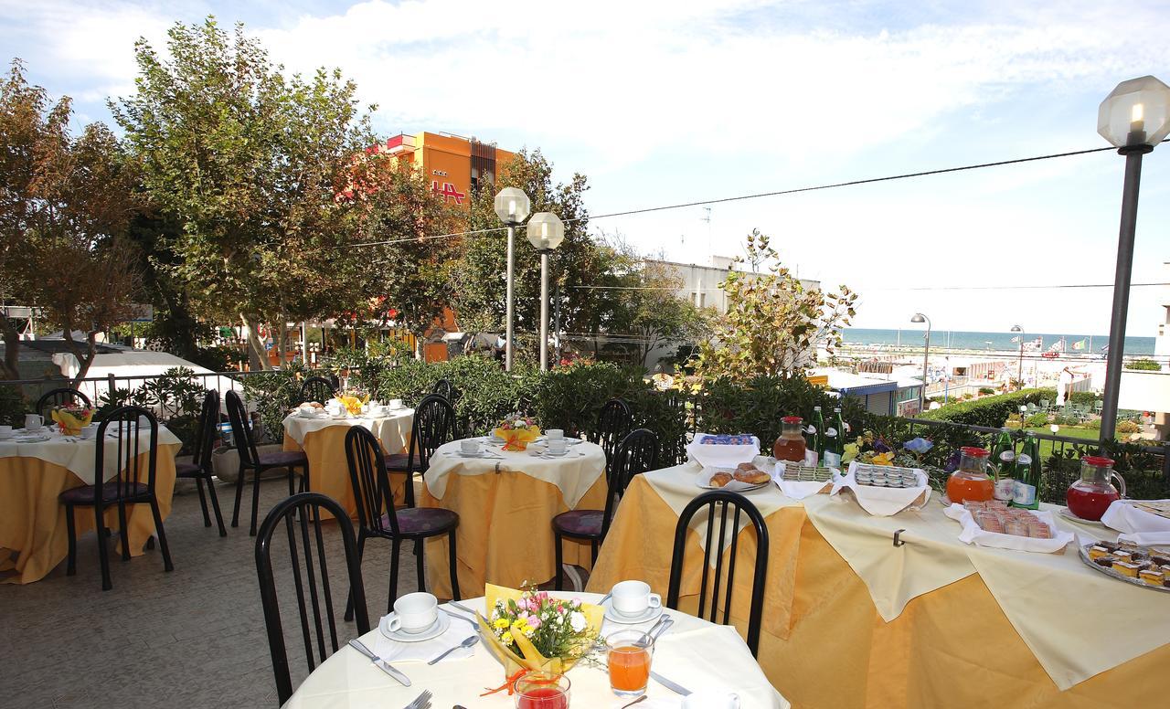 Hotel 2000 Rimini Luaran gambar