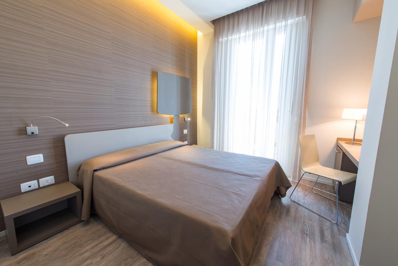 Hotel 2000 Rimini Luaran gambar