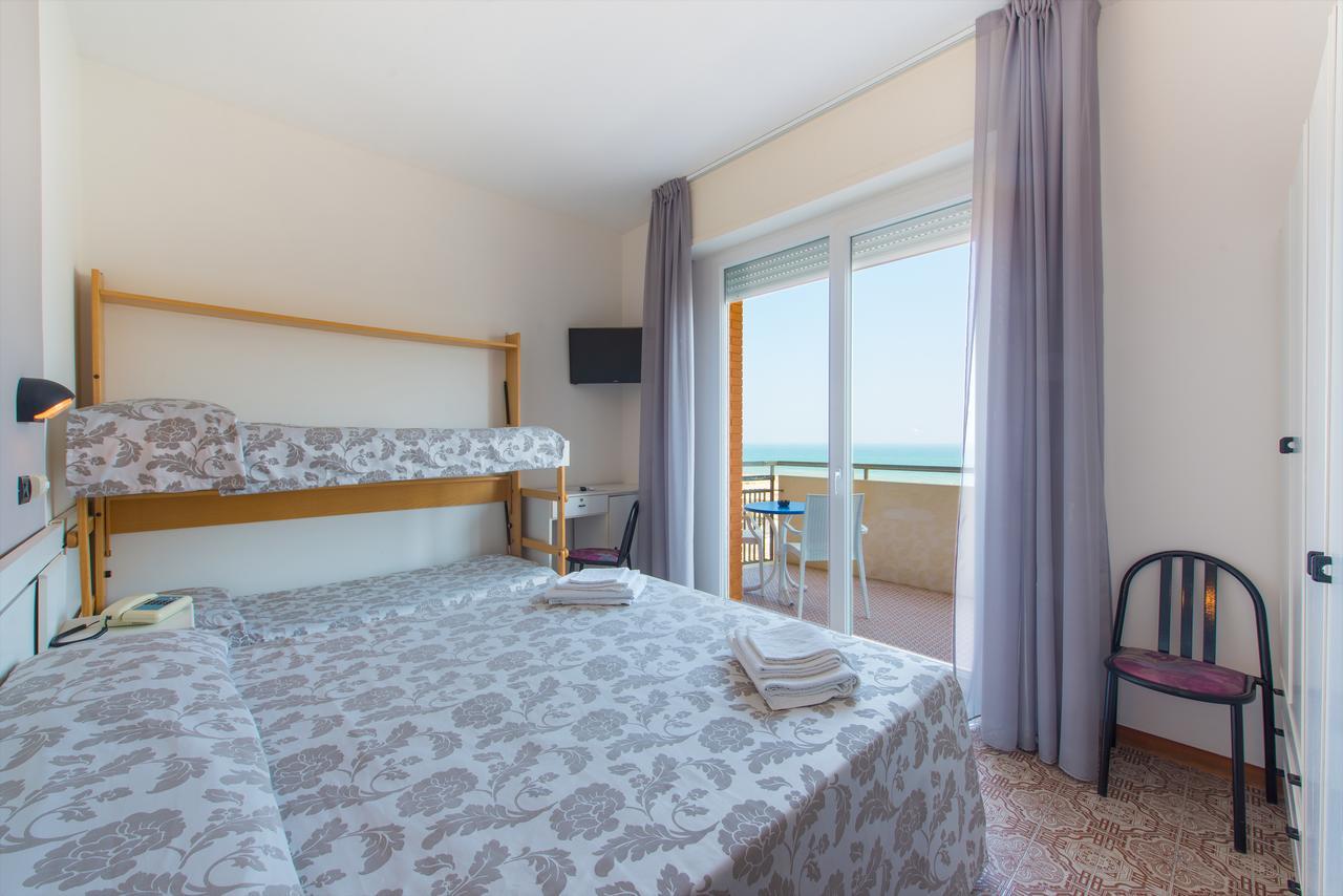 Hotel 2000 Rimini Luaran gambar